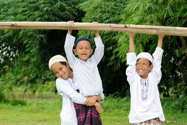 Bunda, si Kecil, anak laki-laki, keseruan punya anak laki-laki, mendidik anak laki-laki, parenting anak laki-laki, kelebihan anak laki-laki, cara merawat anak laki-laki, anak cowok aktif